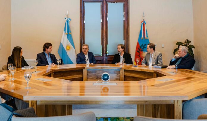 Gobierno y organismos internacionales articulan estrategias para la vinculación del sistema educativo y el sector productivo