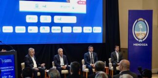 El gobernador participó de la Mesa del Cobre en Mendoza