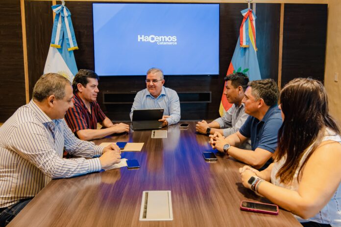 Raúl e intendentes definen obras para 2026 en El Alto y El Rodeo (2)