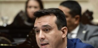 Monguillot: “No alcanza con ordenar las cuentas del Estado si se desordenan las de las familias”