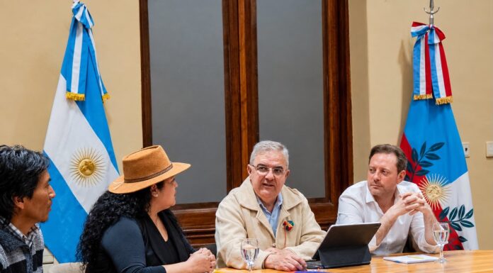 El Gobernador recibió a caciques de comunidades del Norte de Belén