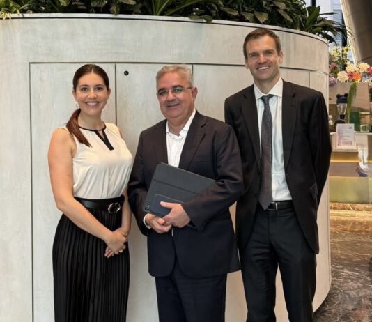 El Gobernador se reunió con representantes de Galan Lithium en Australia